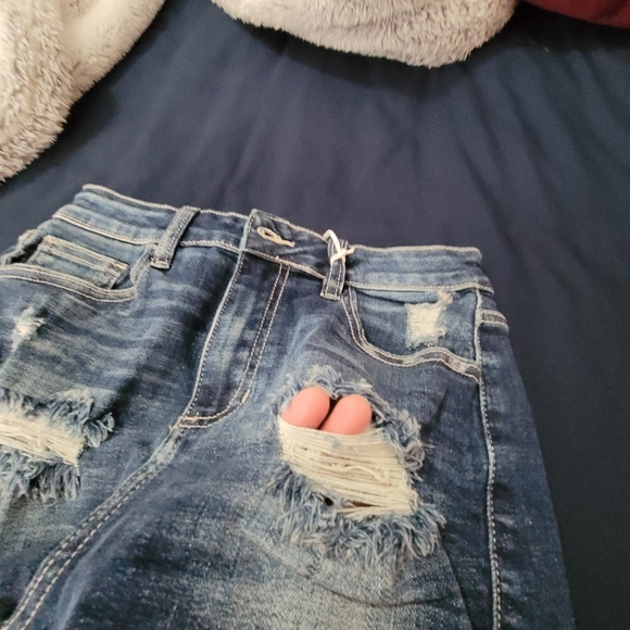 Cello Jean Shorts - Picture 10 of 10